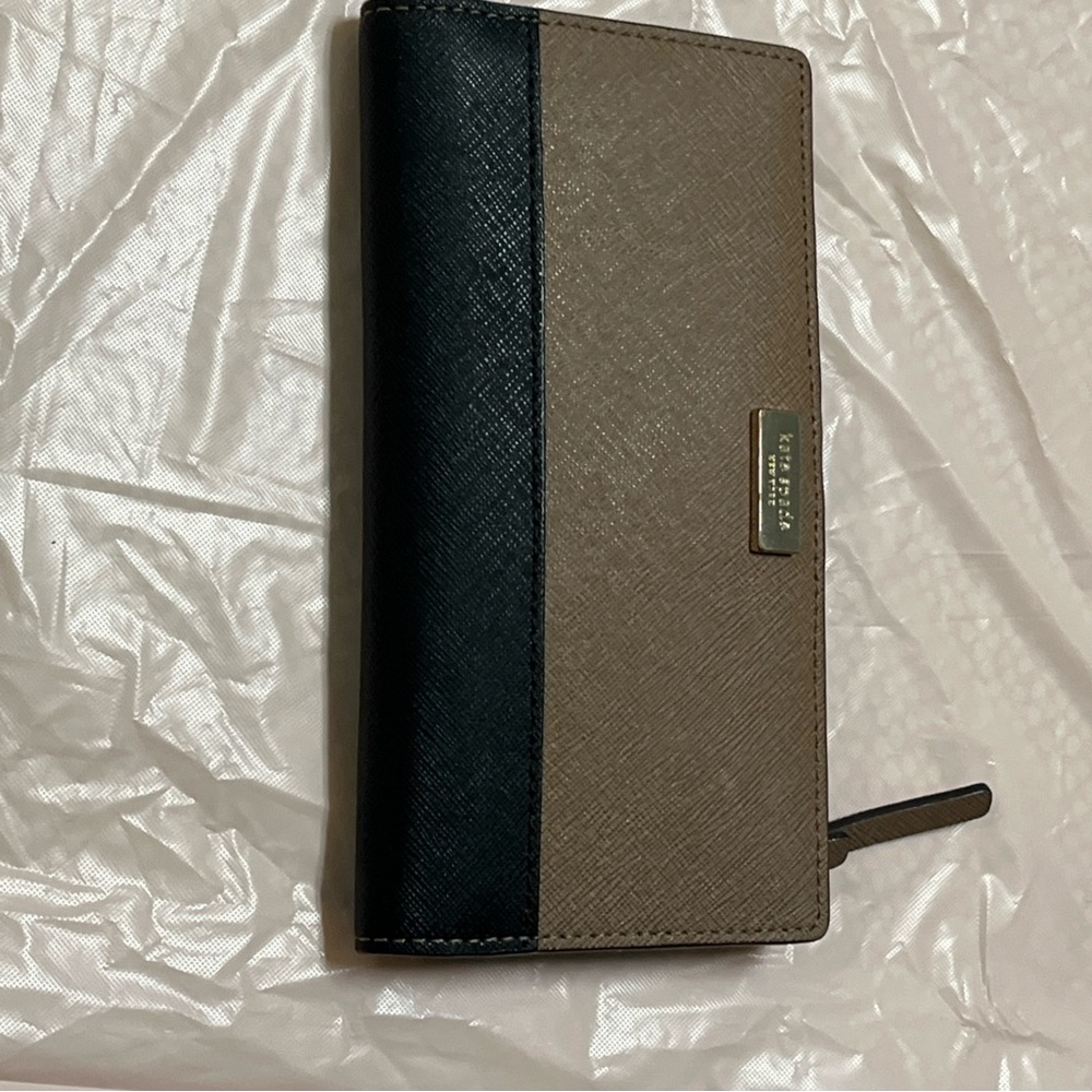 Kate Spade Brown Textured Wallet - Picture 2 of 16